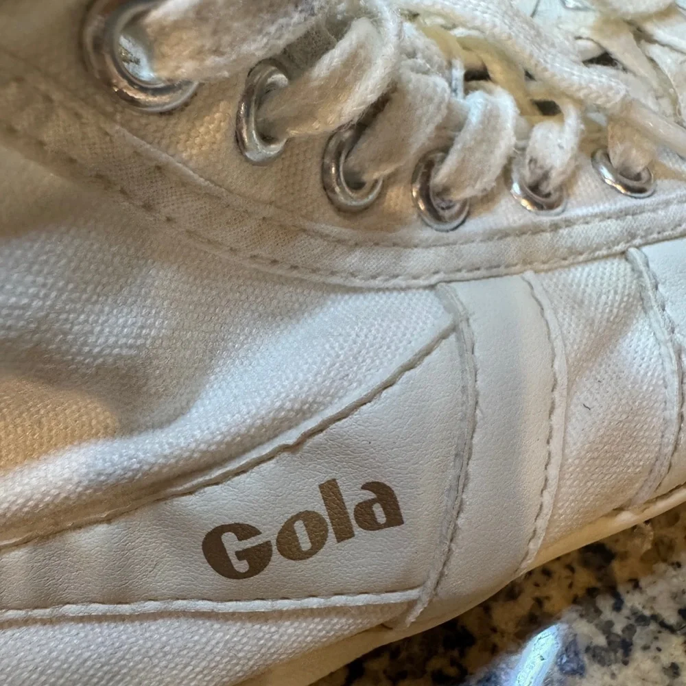 Gola Women size 7 Cream Canvas High-Top Sneakers‎